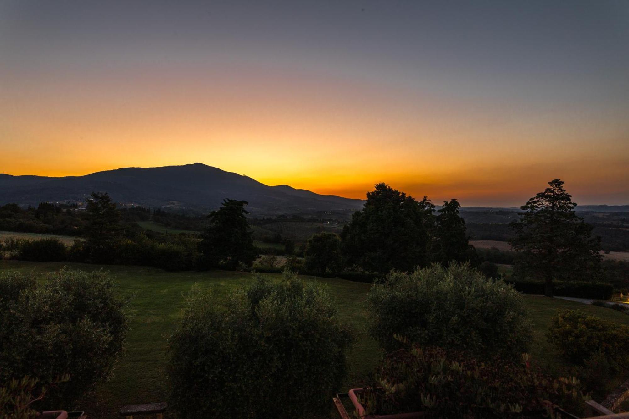 Agriturismo Spazzavento Palazzone Bagian luar foto