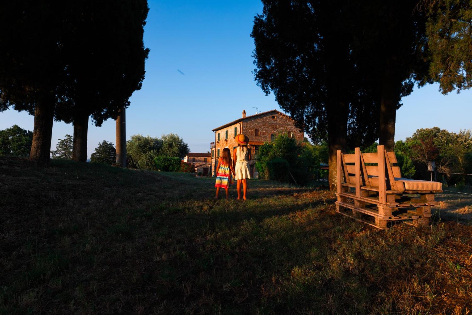 Agriturismo Spazzavento Palazzone Bagian luar foto