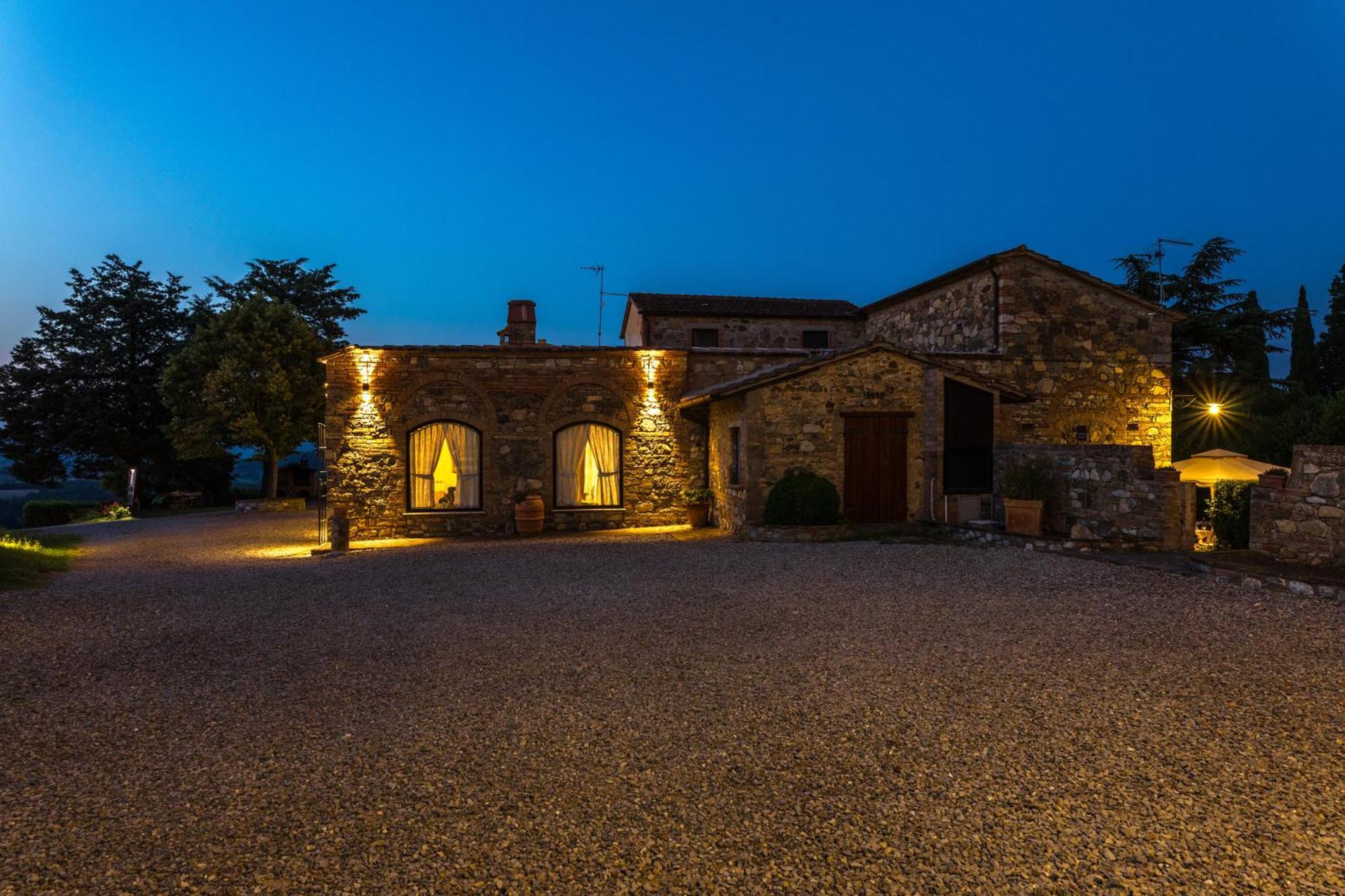 Agriturismo Spazzavento Palazzone Bagian luar foto