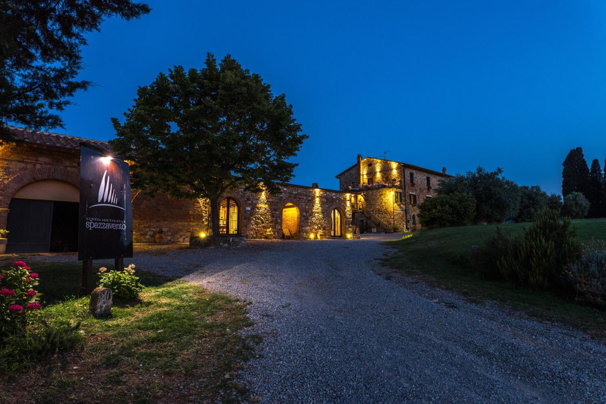 Agriturismo Spazzavento Palazzone Bagian luar foto