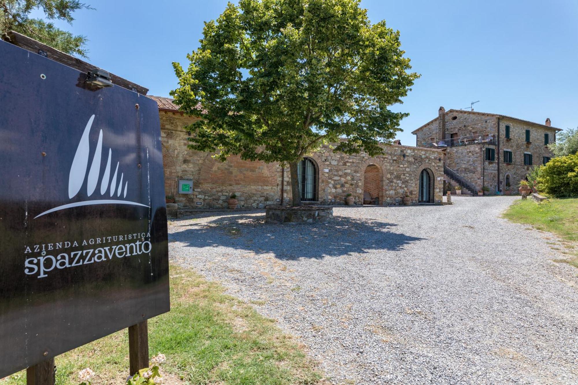Agriturismo Spazzavento Palazzone Bagian luar foto