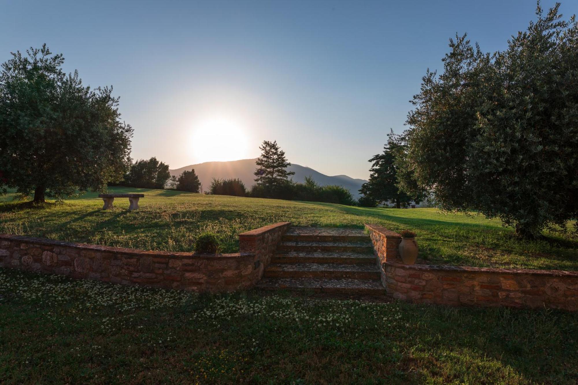 Agriturismo Spazzavento Palazzone Bagian luar foto