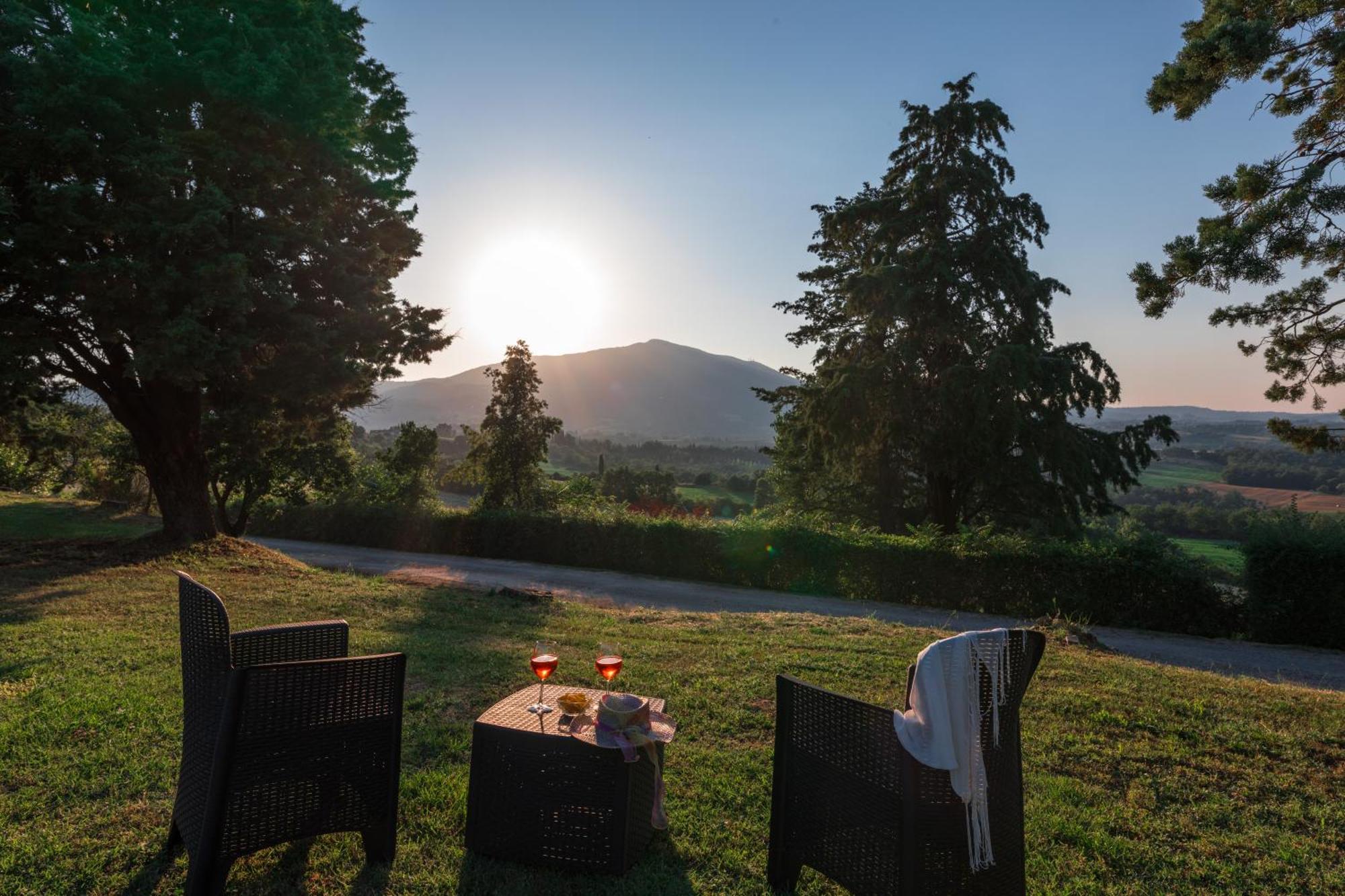 Agriturismo Spazzavento Palazzone Bagian luar foto